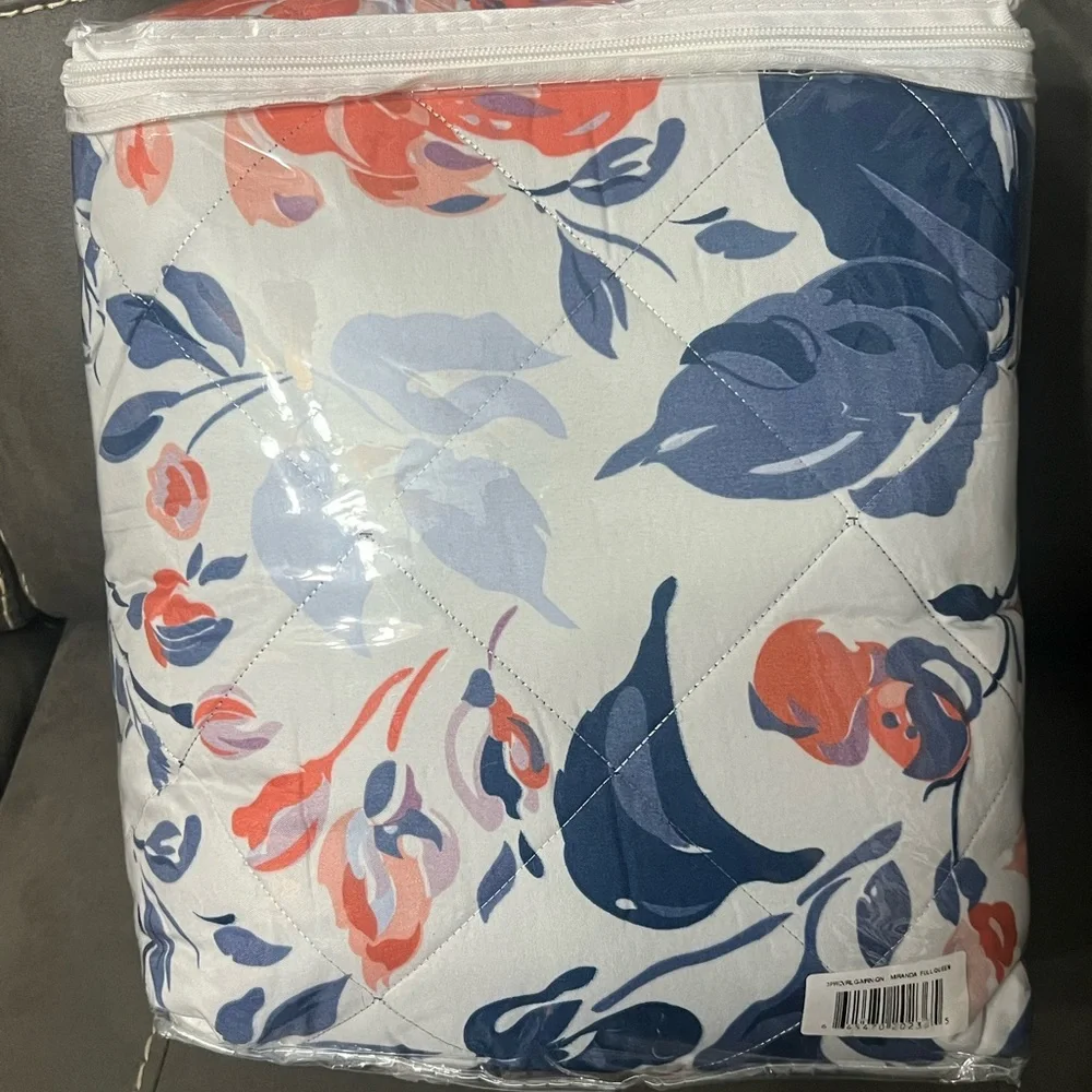 Comforter Set- QUEEN Sanctuary Floral Quilt Set - Blue and Orange Floral NEW